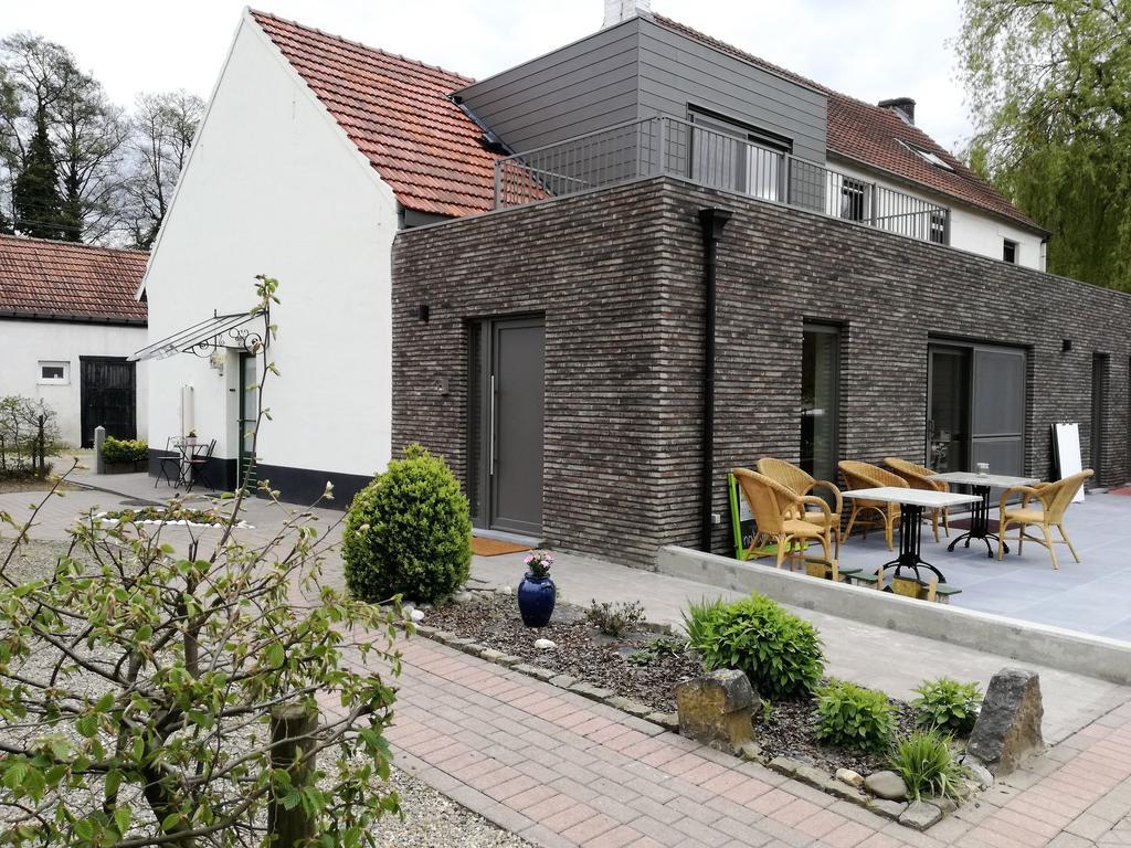 Vakantieverblijf Volmolen B&B Maaseik Exterior photo